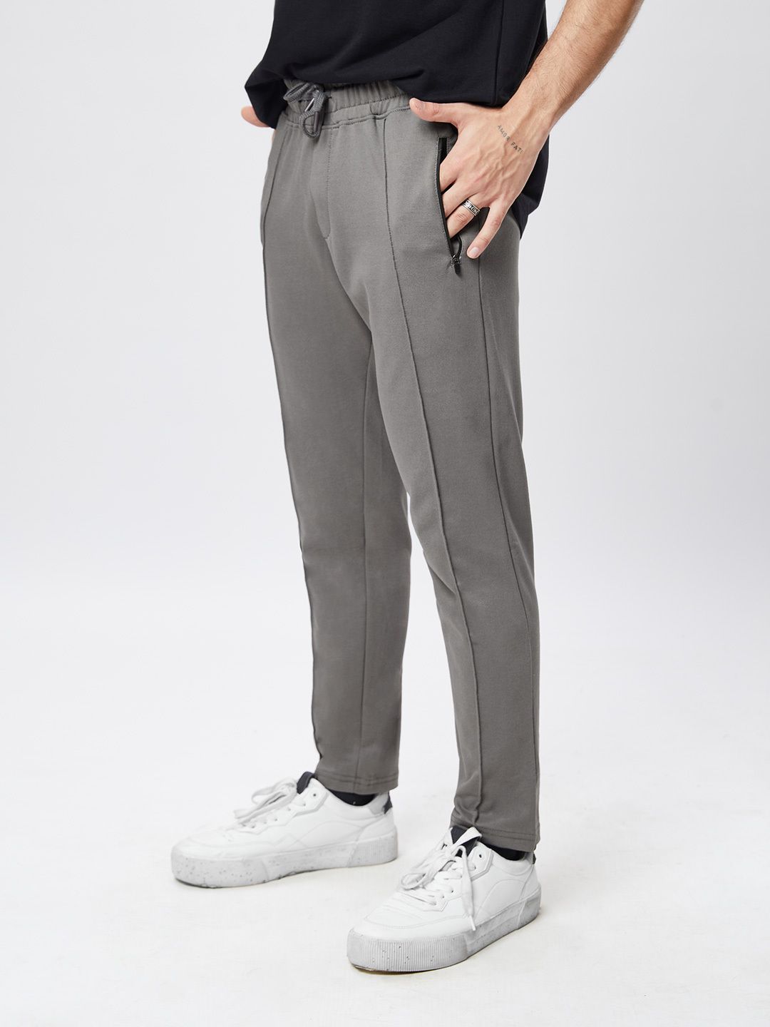Joggers for Men online Buy Men's Joggers Online at The Souled Store