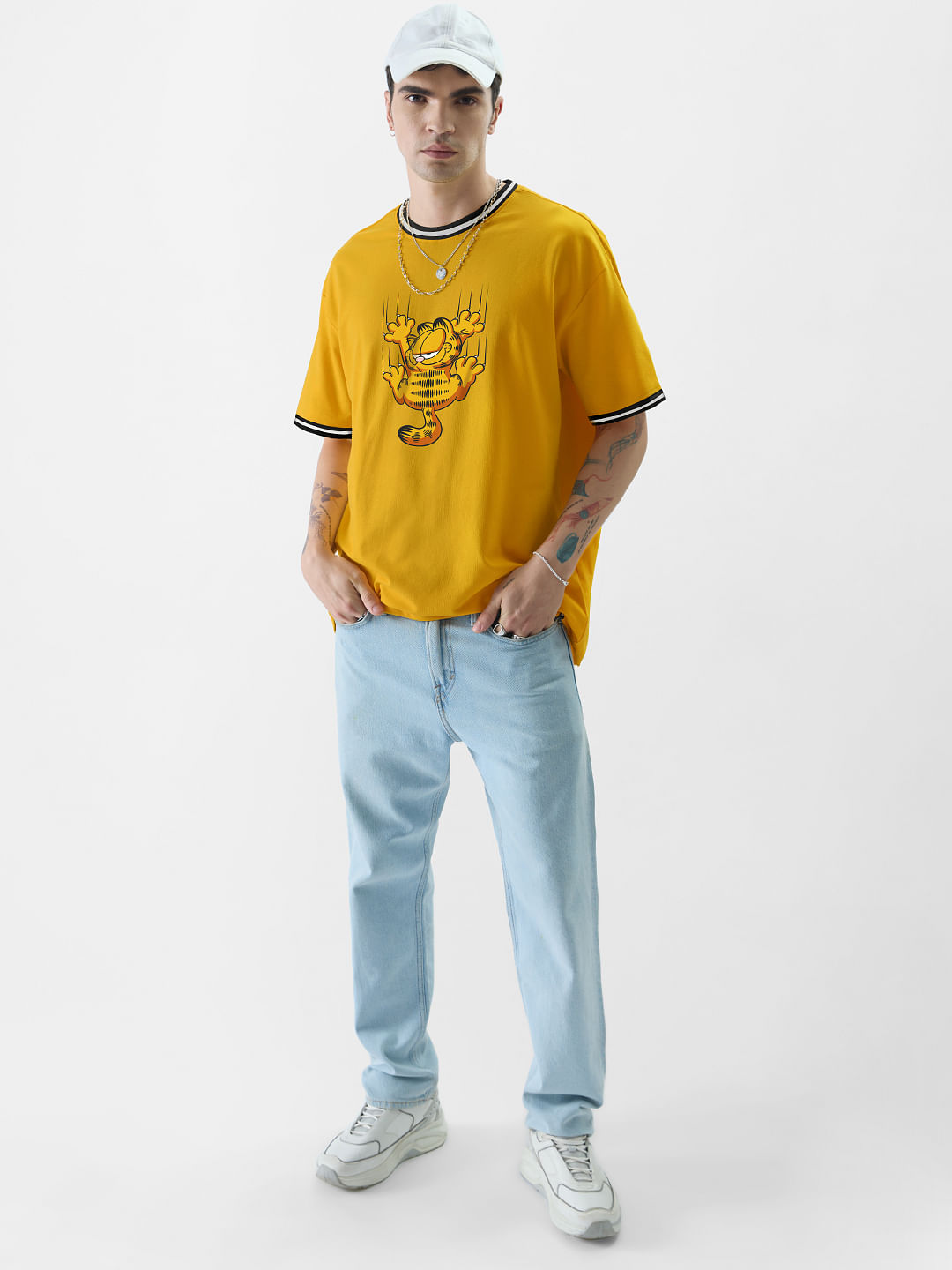 Buy Garfield Clingy Oversized T-shirt Online.
