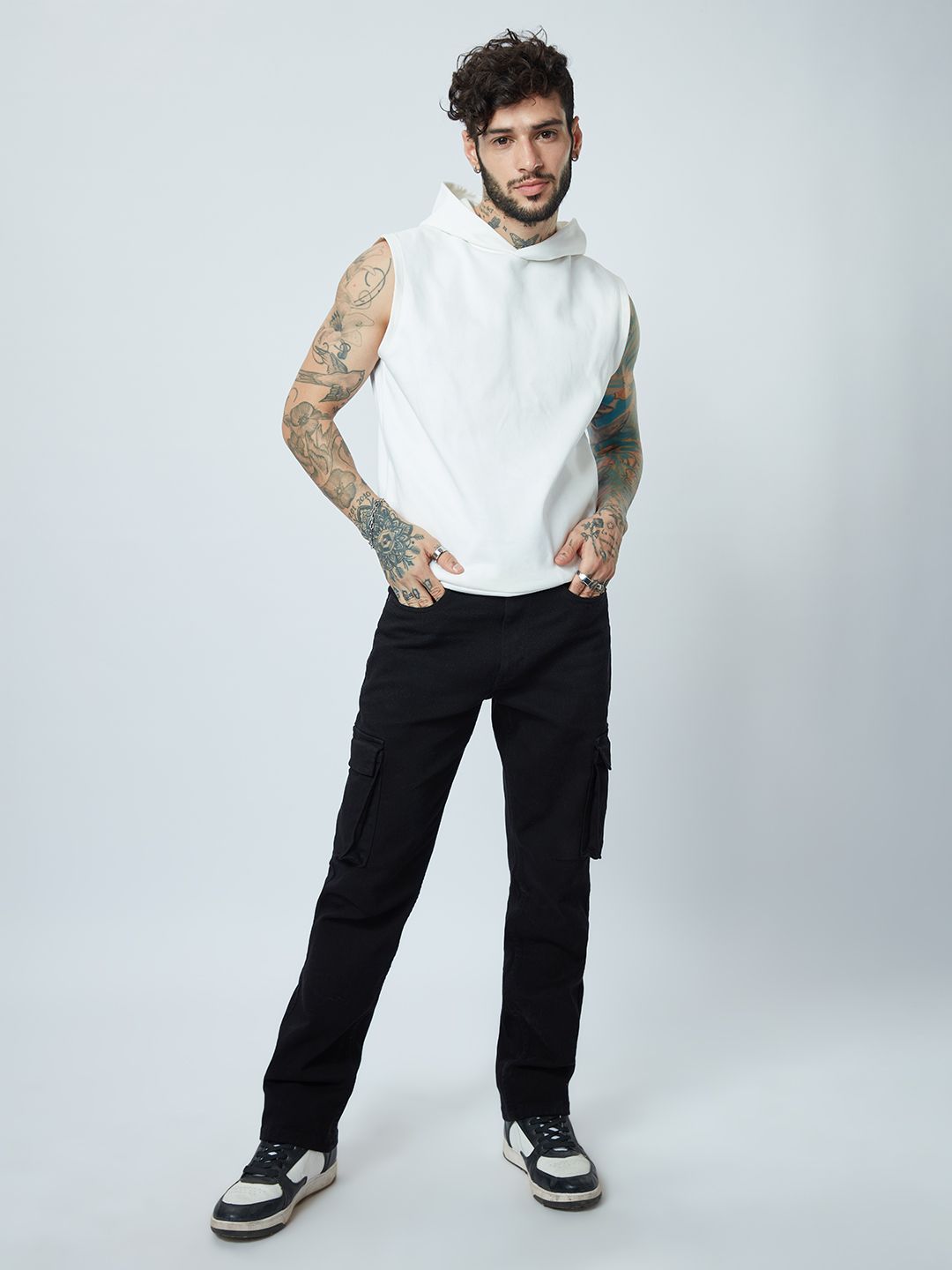 Solids: Noir (Straight Fit) Men Cargo Jeans price