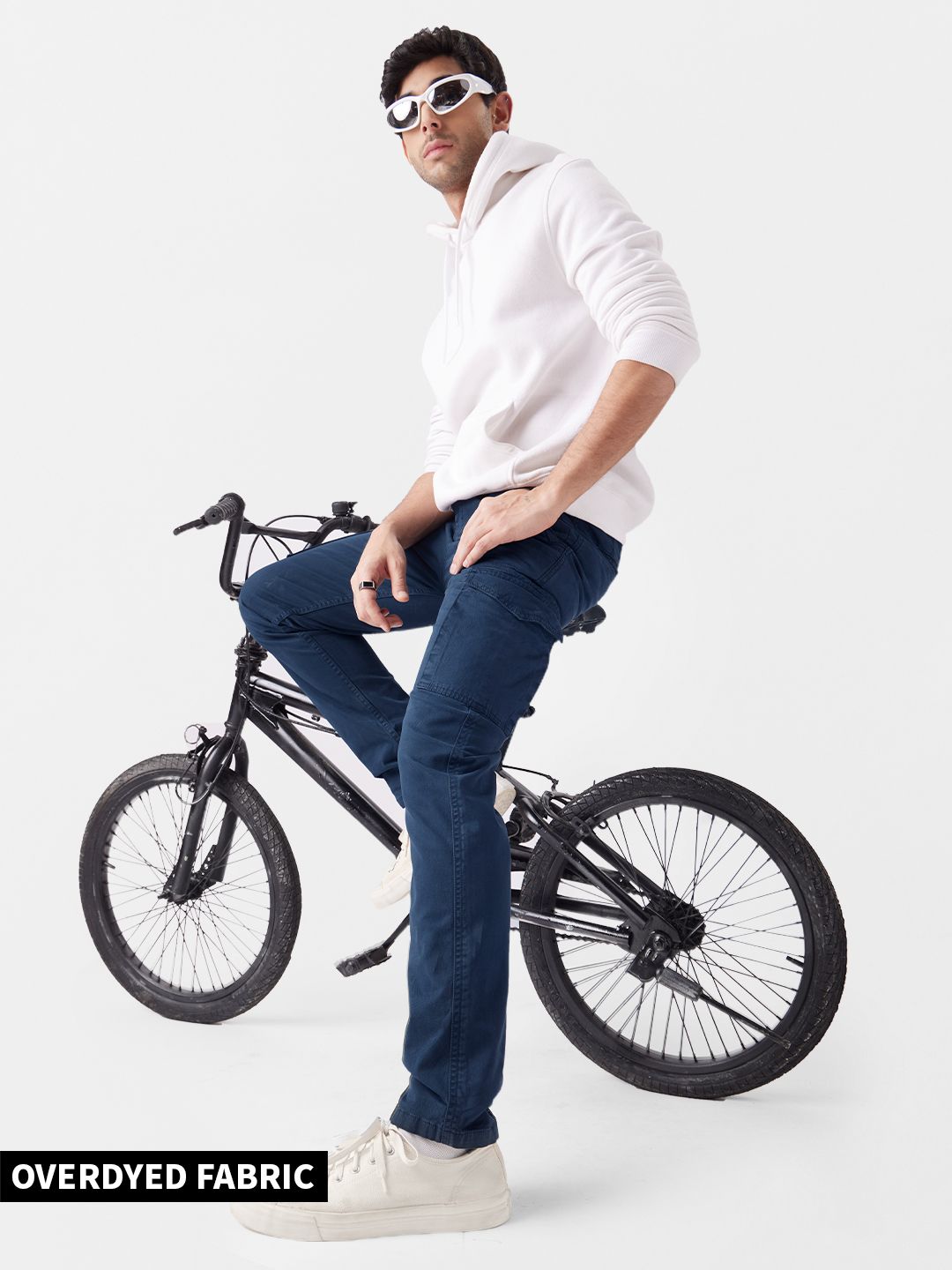 Buy Solids Navy Blue Men Cargo Pants Online