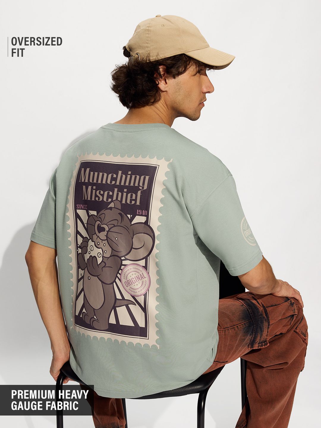 Tom & Jerry: Munching Mischief Oversized T-Shirts
