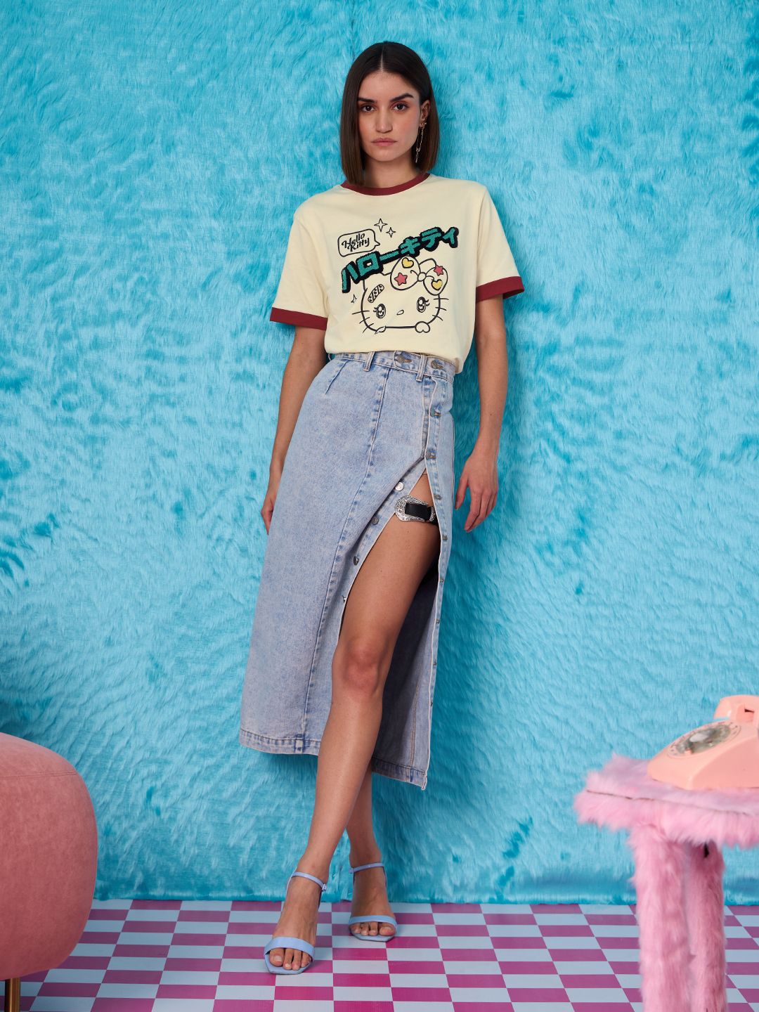 Hello Kitty: It's Manga Women Relaxed Fit T-Shirts online
