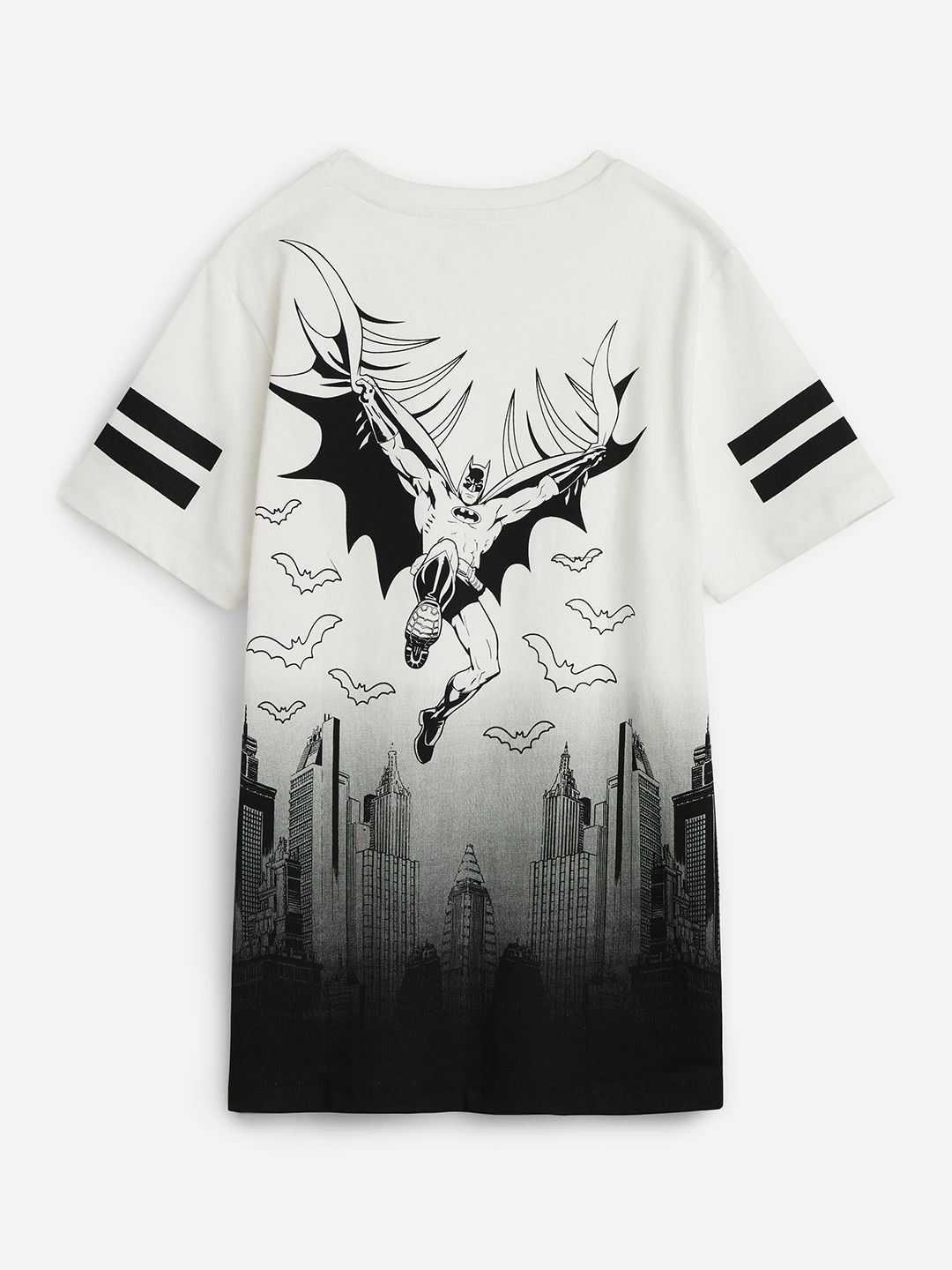 Batman: Gotham's Saviour Boys Cotton T-Shirts (2-8 Yrs) online