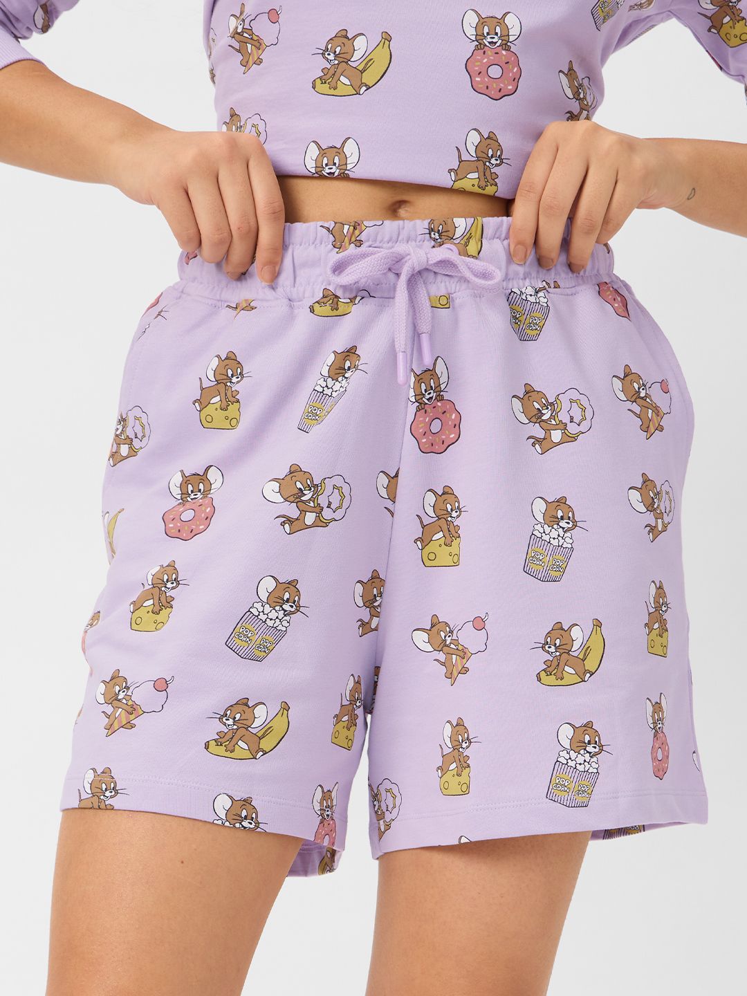 Tom And Jerry: Jerry Wants A Snack Women Lounge Shorts