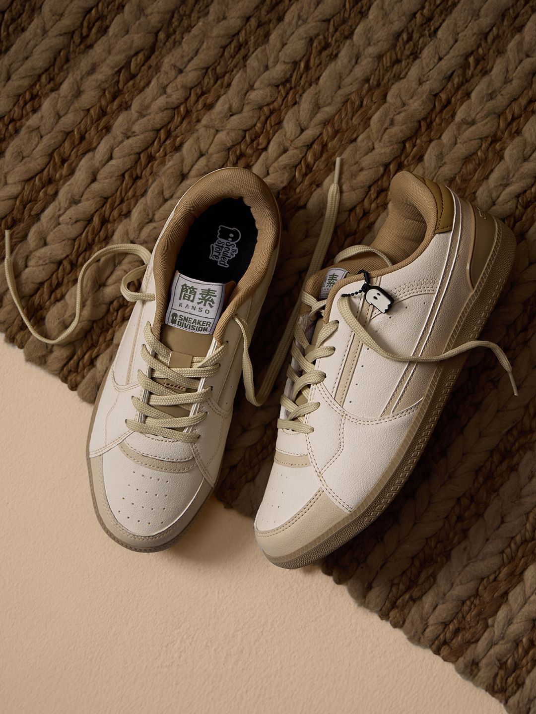 Kanso: Beige Women Low Top Sneakers