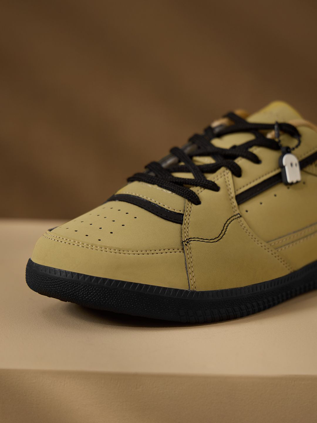 Kanso: Yellow Men Low Top Sneakers online