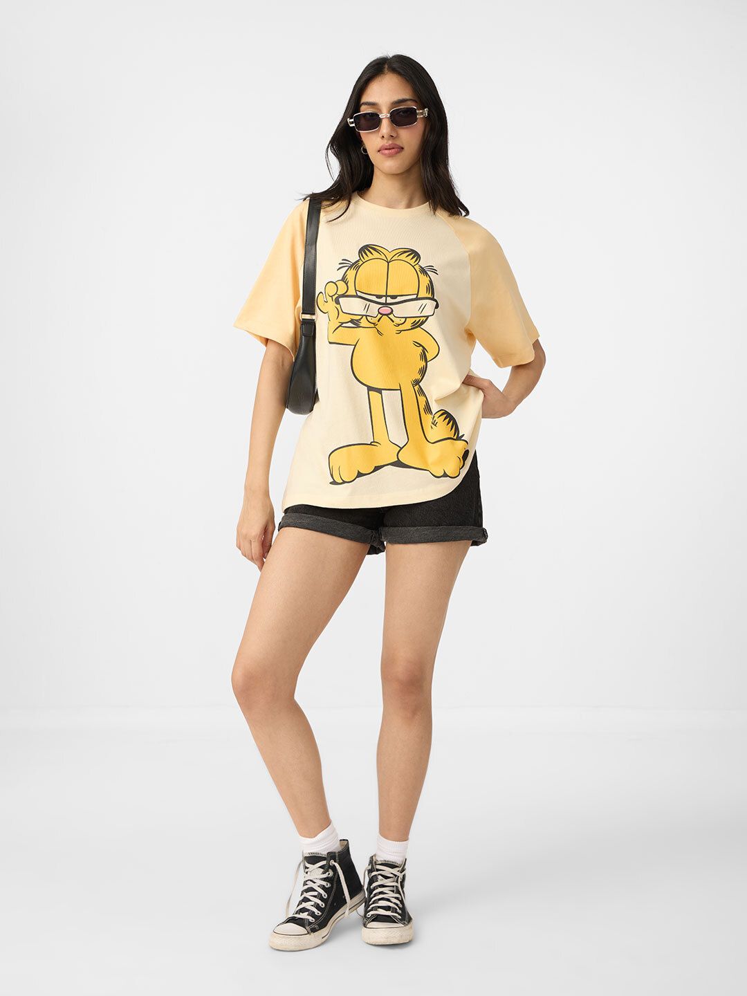 Garfield: Purrfectly Lazy Women Oversized T-Shirts online