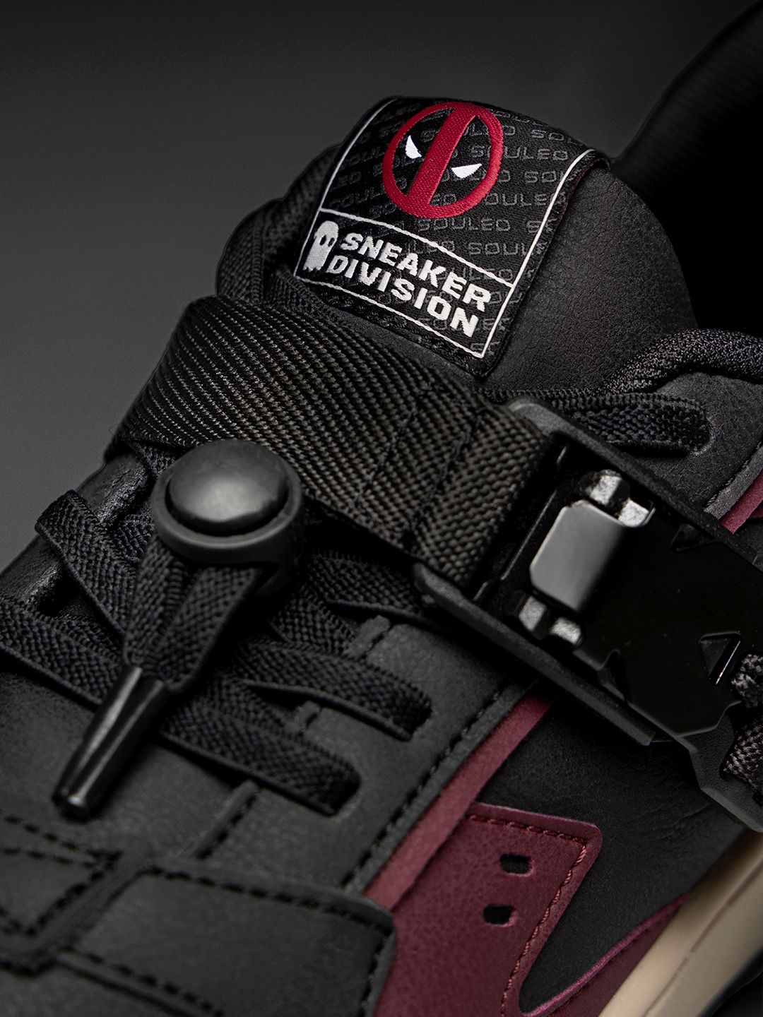 Deadpool: 2.0 Men Low Top Sneakers online