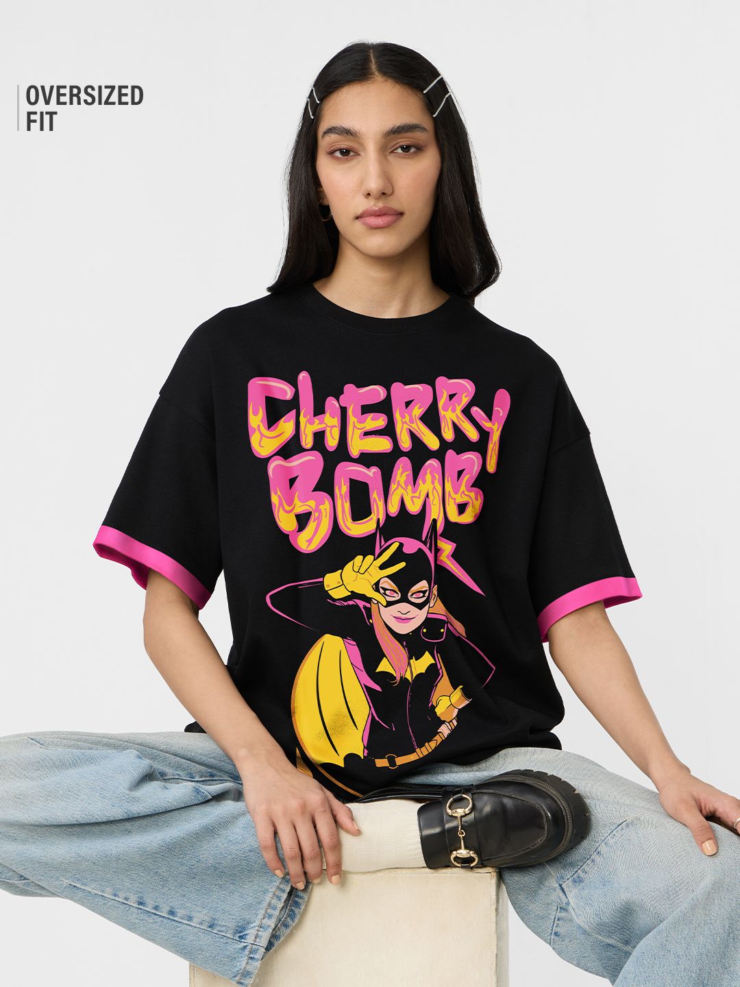 Batgirl: Cherry Bomb Women Oversized T-Shirts