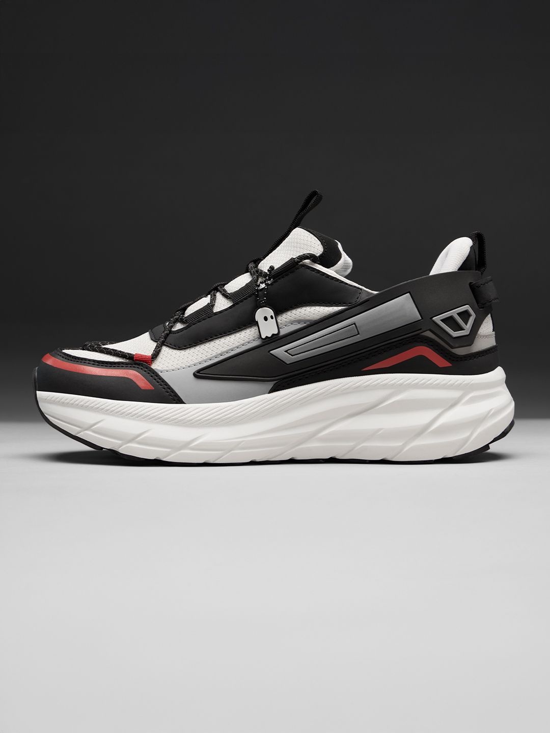 Souled: Black Hawk Men Low Top Sneakers price