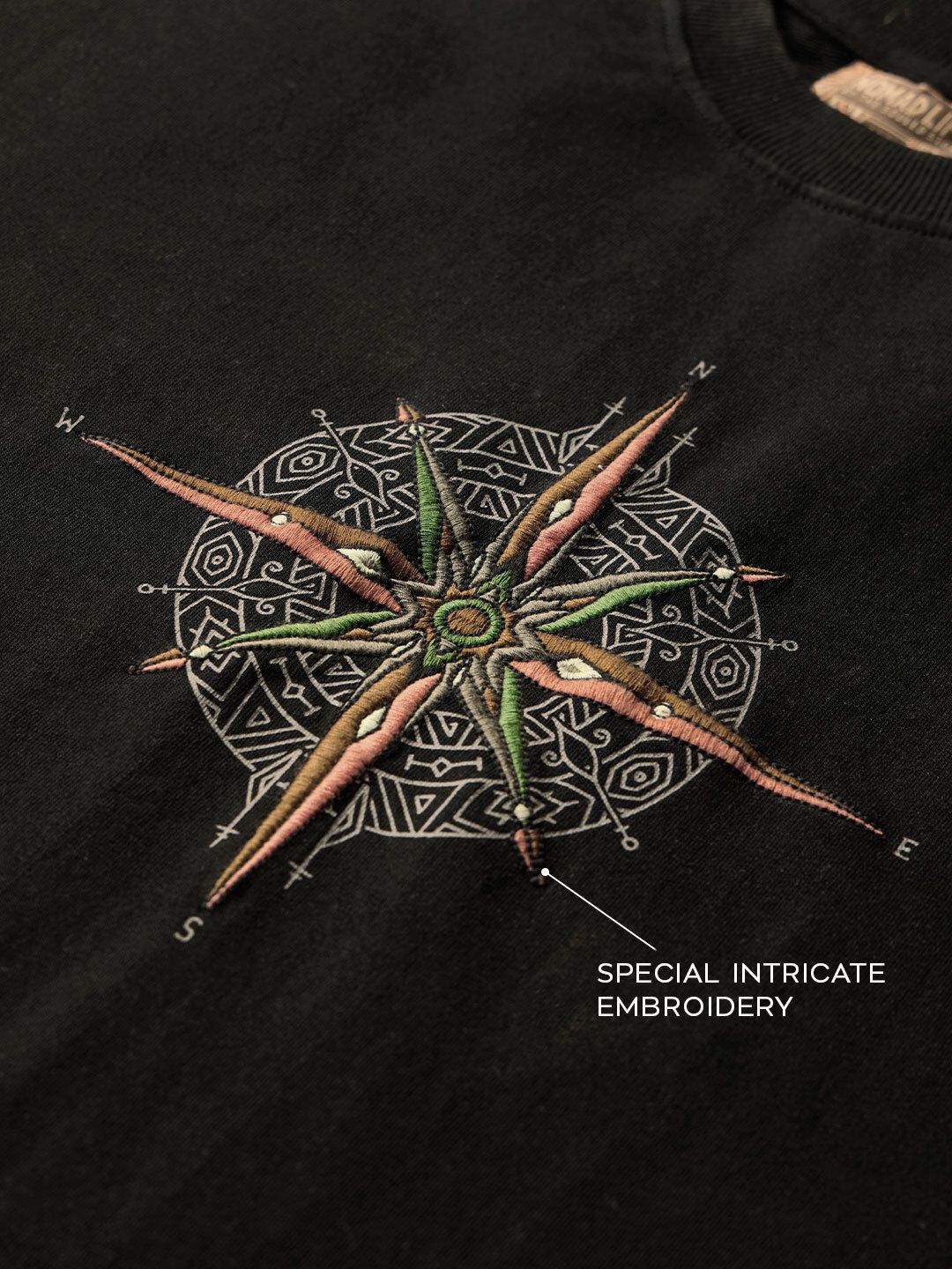 Nomad: Compass Women Oversized T-Shirts online