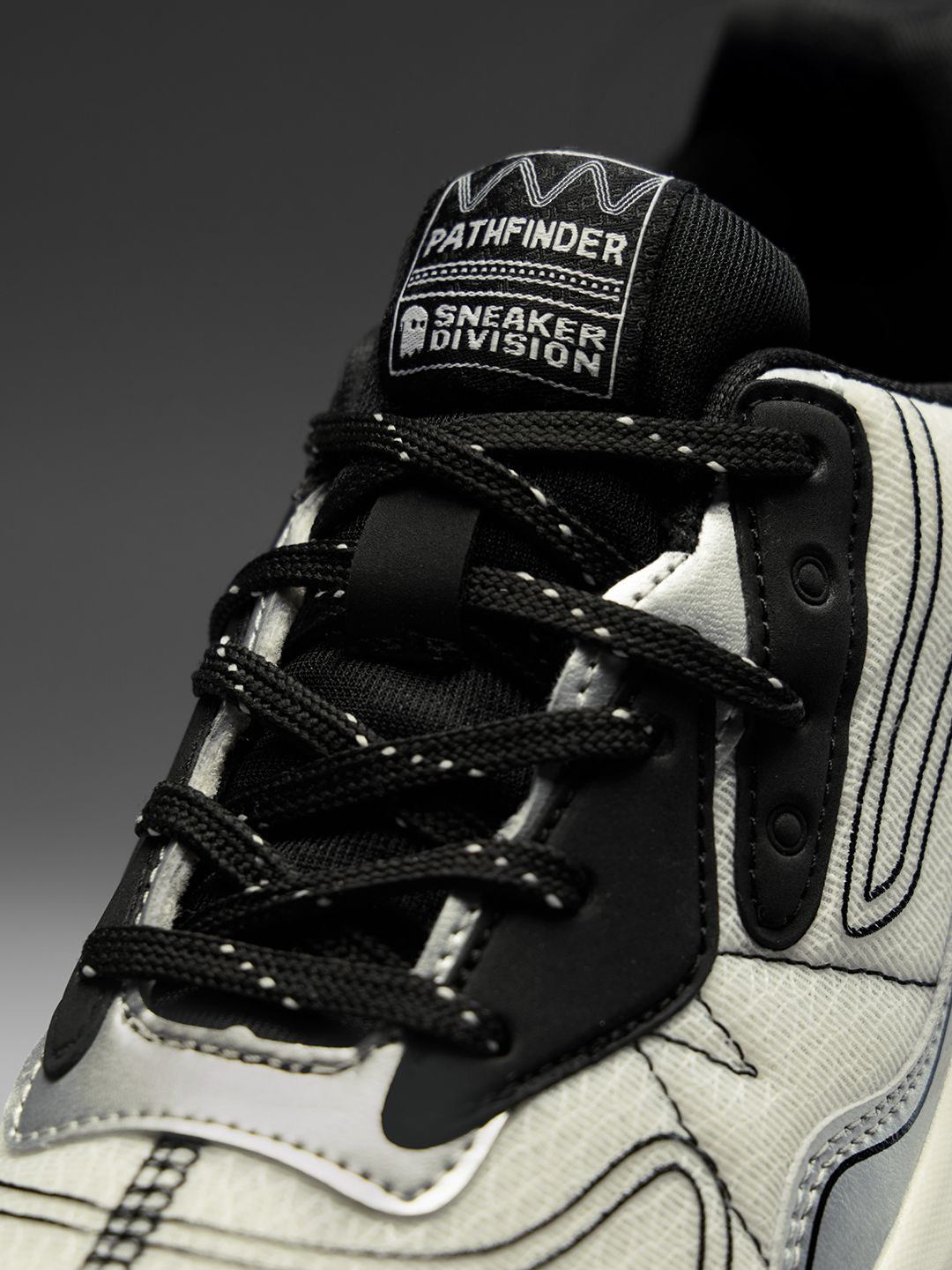 Pathfinder: Chrome Men Low Top Sneakers price