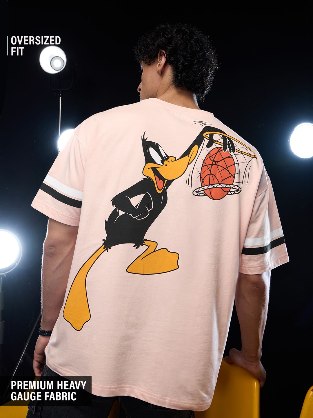 Looney Tunes: Daffy in Space Jam Oversized T-Shirts