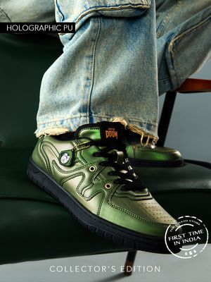 Marvel: Doctor Doom Men Low Top Sneakers By Marvel™