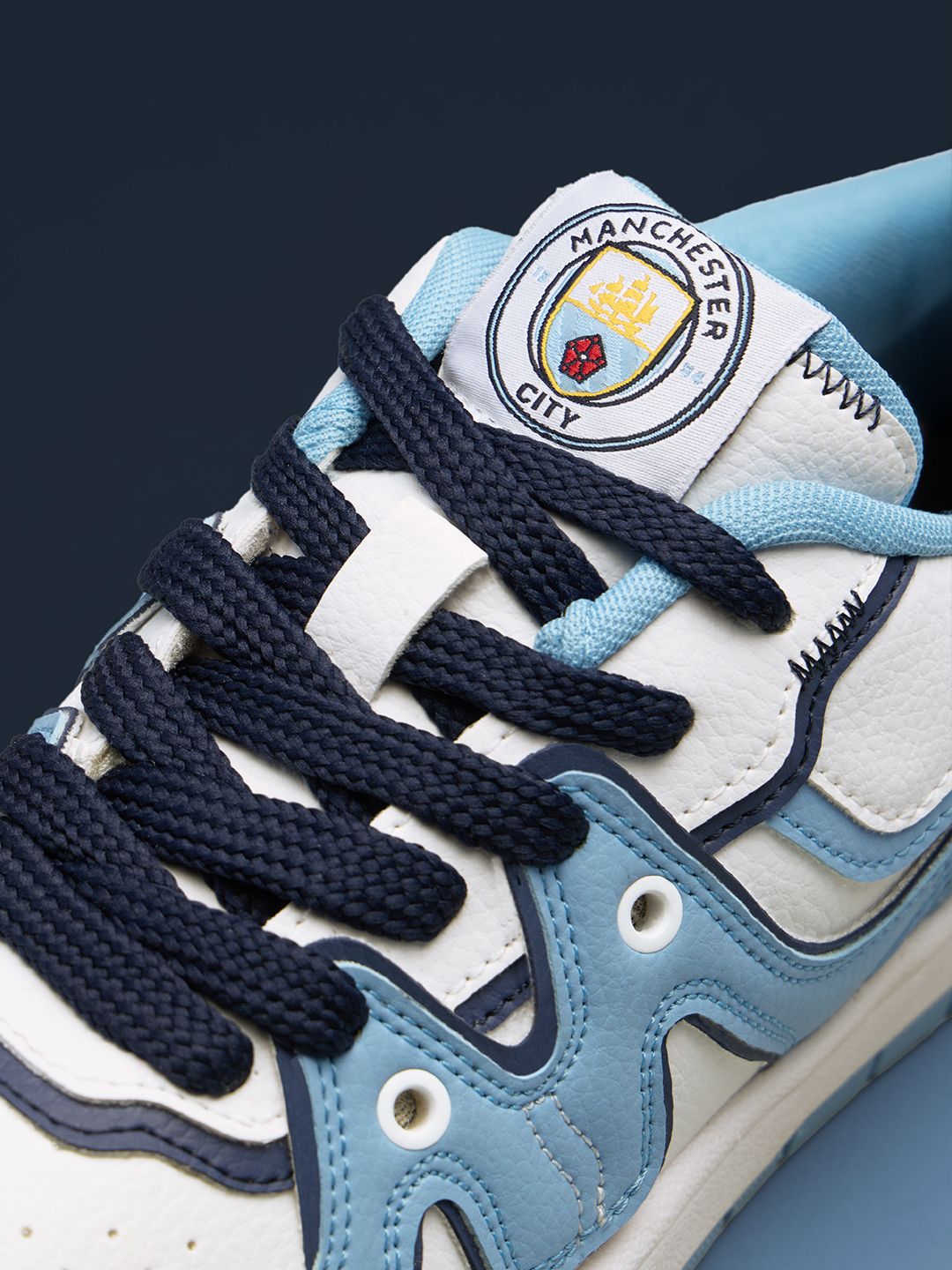 Urban Blaze: Manchester City Men Low Top Sneakers online